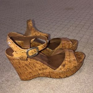 Lucky Cork Patent Wedge Sandal Sz. 9 1/2